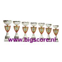 Z531 Beker Goud/Rood-Zilver